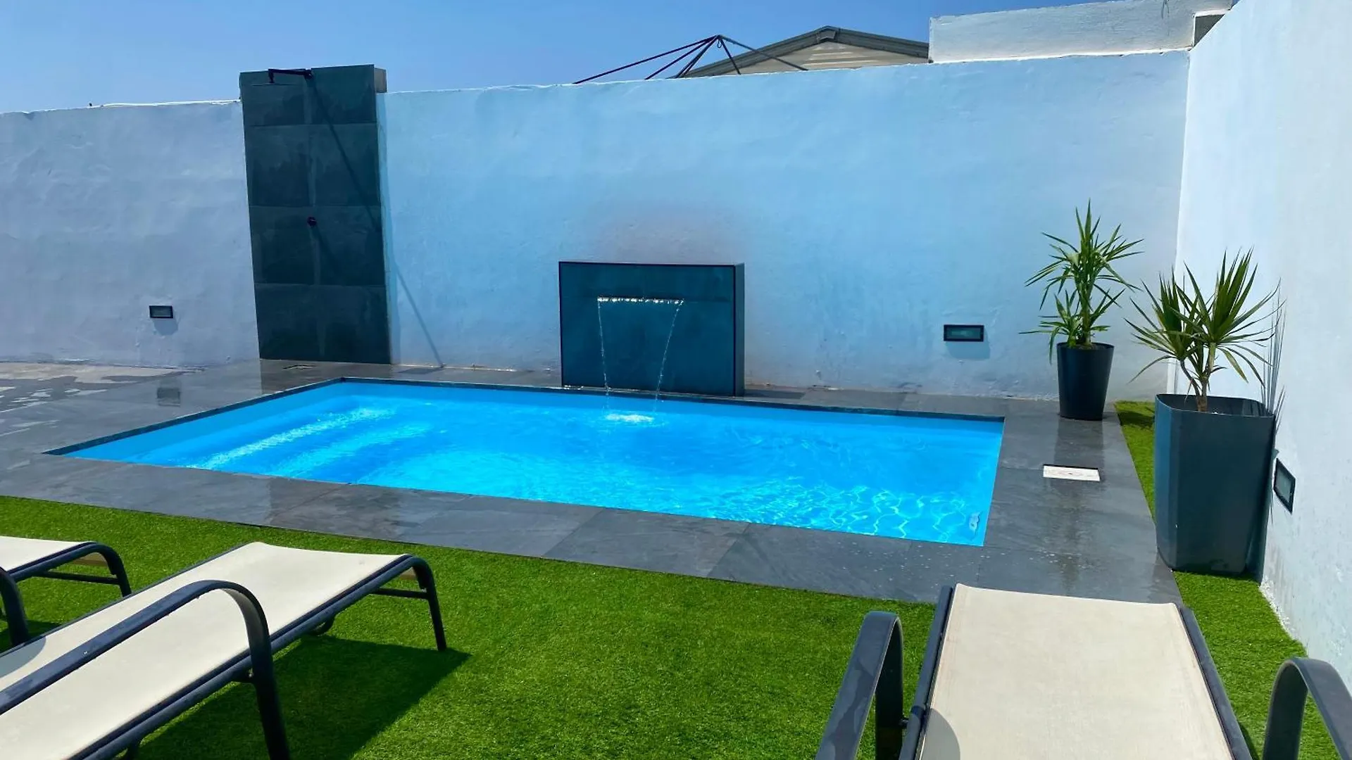 Santa Rita Villa Cádiz 0*,